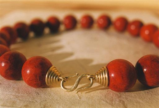 Red coral chain